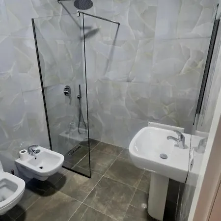Deluxe Two-bedroom With 2 Bathrooms Shëngjin